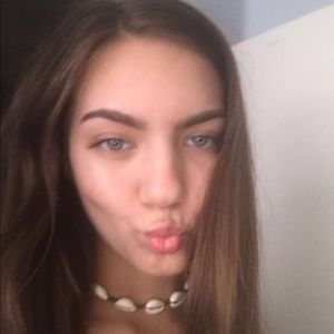 Meet your Posher, Emma